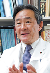 「患者さんやご家族に希望の光を届けたい」と小林・院長代行