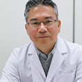 「膝の痛みは手術で治ります」と長嶺センター長